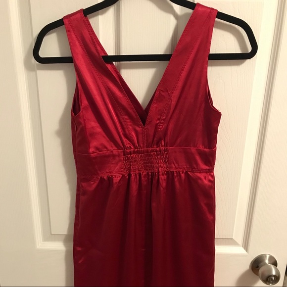 Daniel’s red dress - Picture 2 of 3